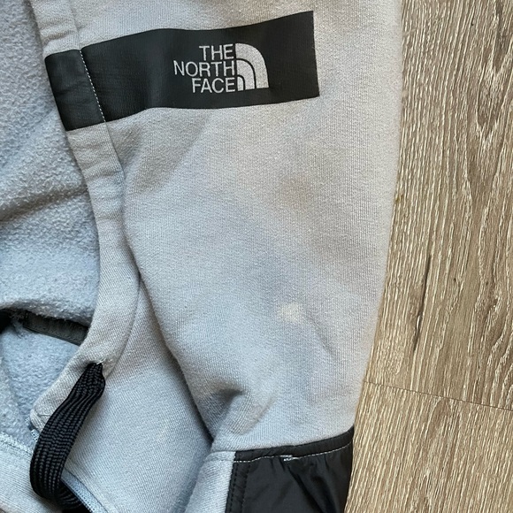 North face hoodie - Picture 6 of 6